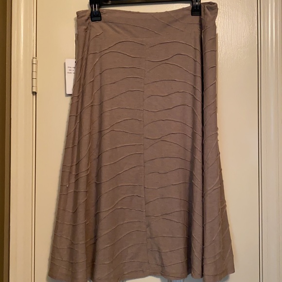Skirt - Picture 2 of 4